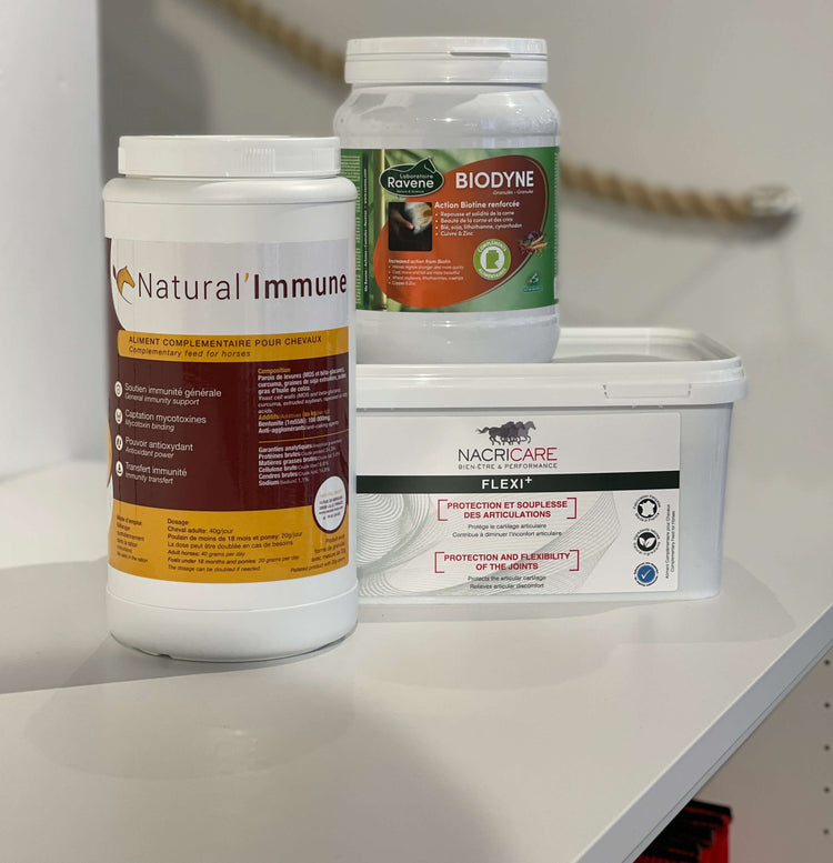 Compléments alimentaires pour chevaux – Natural’Immune pour l’immunité, Biodyne Ravene pour la biotine et la corne, Flexi+ Nacricare pour les articulations
