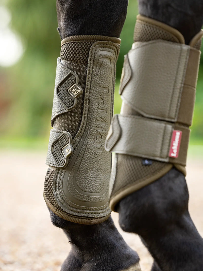 Chargez l'image dans la visionneuse de la galerie, Mesh brushing boots