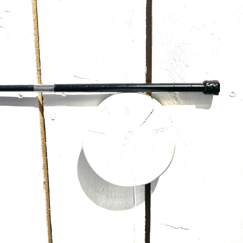 Chargez l'image dans la visionneuse de la galerie, Cravache de dressage manche cuir lisse bout clap