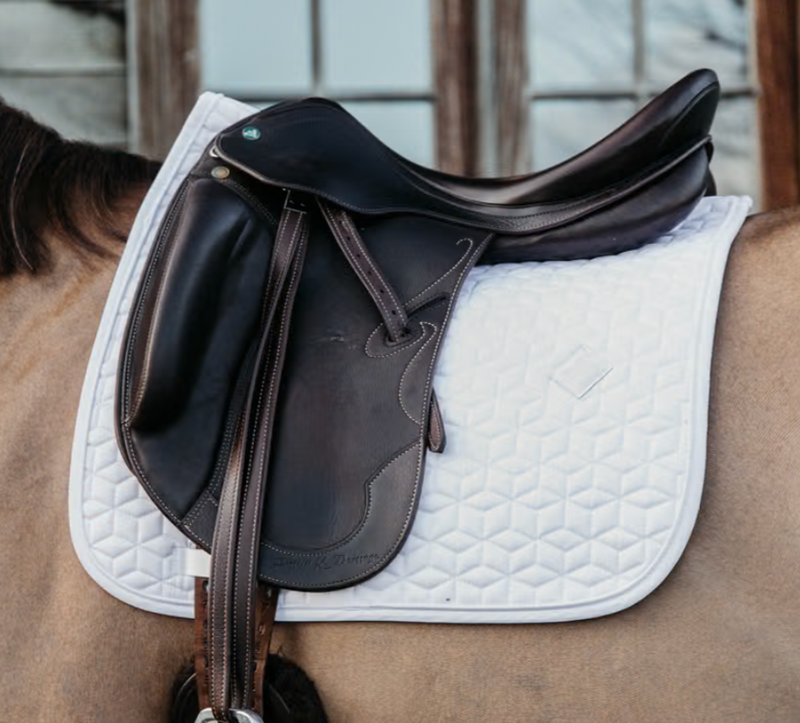 Chargez l&#39;image dans la visionneuse de la galerie, Tapis de selle Classic Dressage
