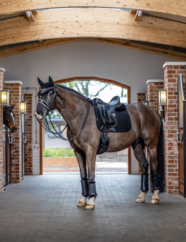 Tapis de selle Square Dressage suède